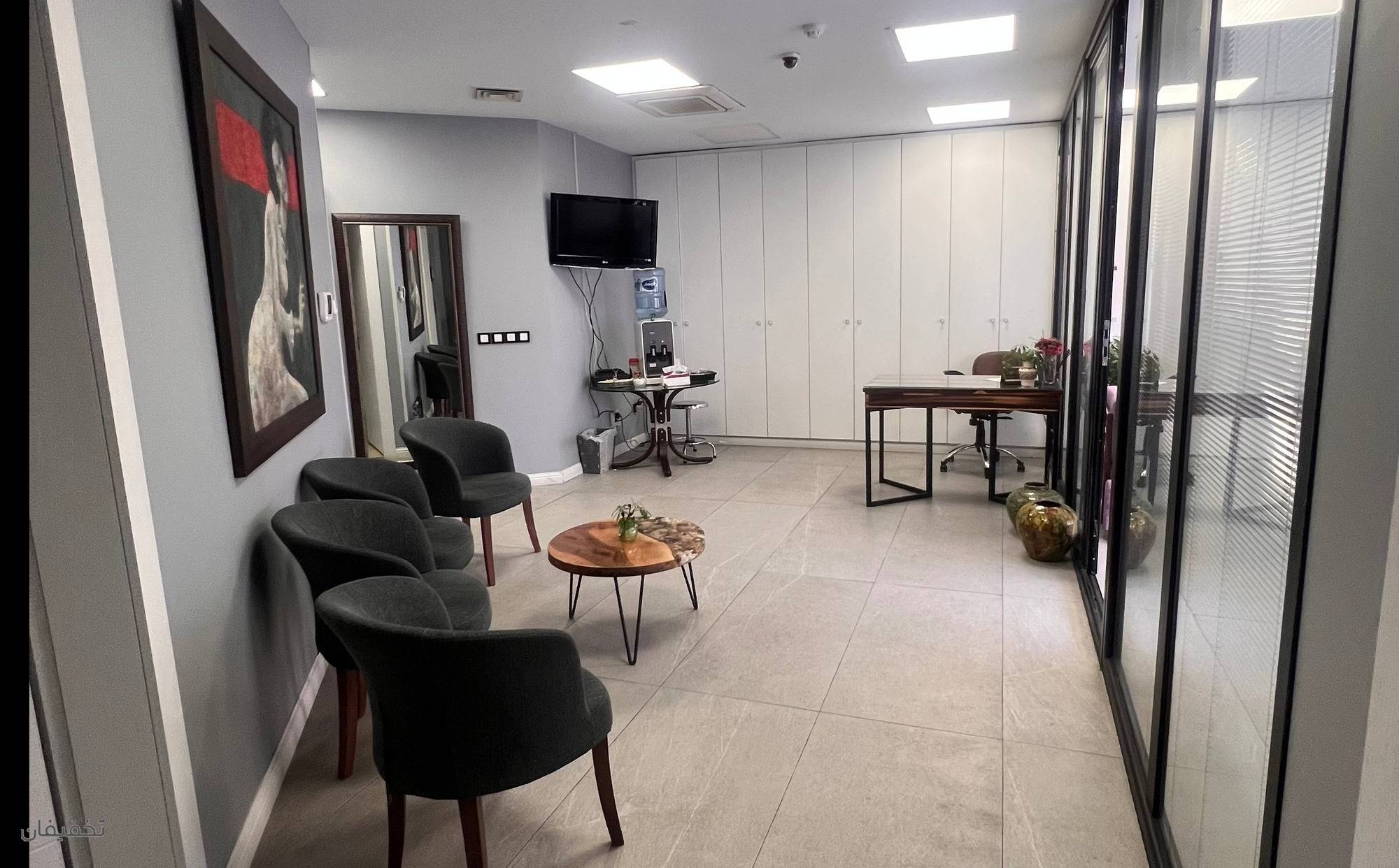 کلینیک زیبایی لاوین نیاوران